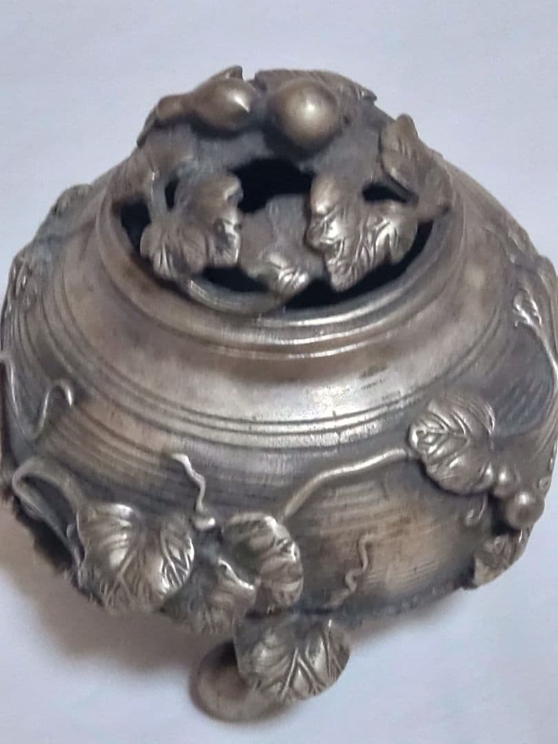 中国美術　骨董　大清年製　三足香炉　置き物