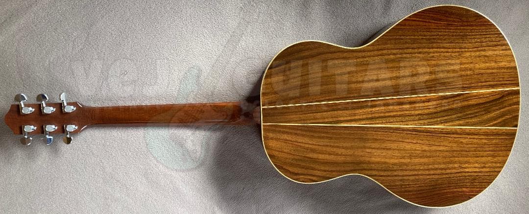 超希少ハンドメイド　MARC BENETEAU GUITAR