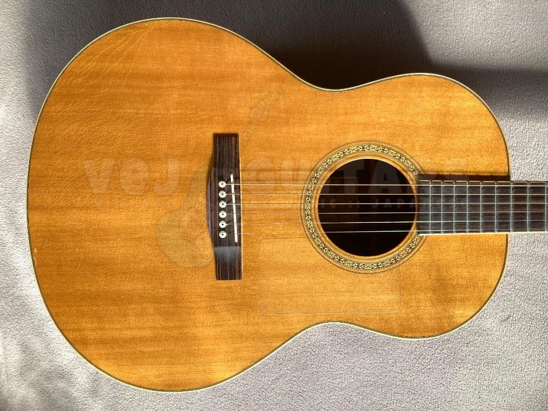 超希少ハンドメイド　MARC BENETEAU GUITAR