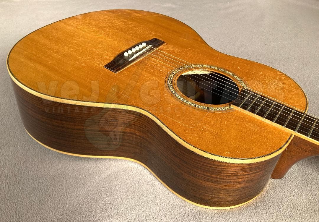 超希少ハンドメイド　MARC BENETEAU GUITAR