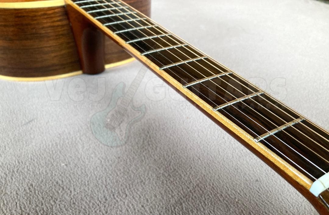 超希少ハンドメイド　MARC BENETEAU GUITAR