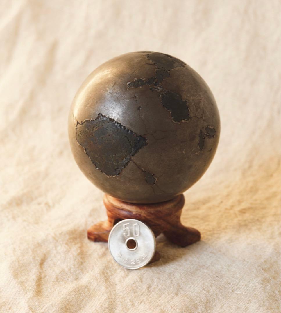 隕石　カンポデルシエロ隕石　丸玉　約990g 6センチ