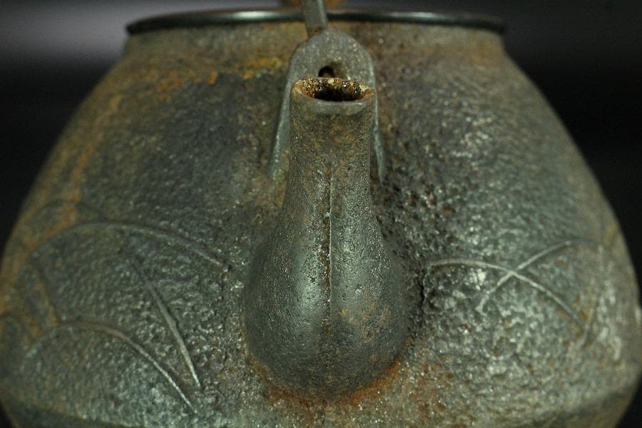 斑紫銅蓋 秋草地紋 鉄瓶(K-LC473)