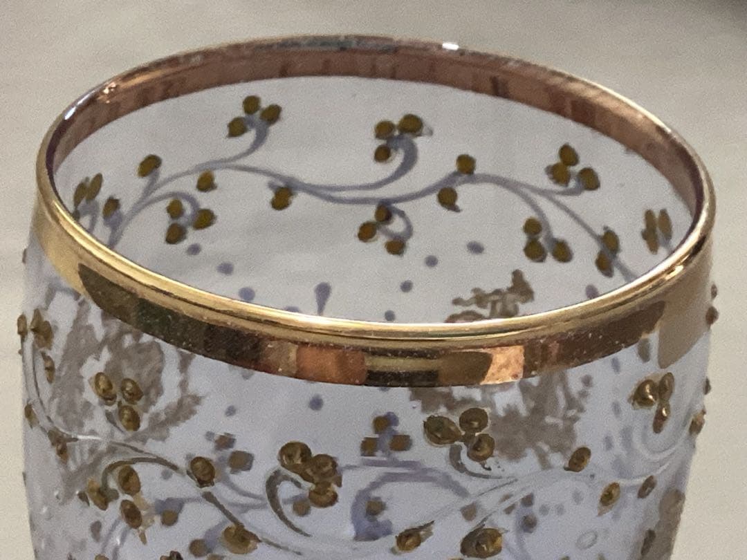 ヴィンテージ　リモージュワイングラス　金粒　紫色の高脚グラス 金色装飾　希少品