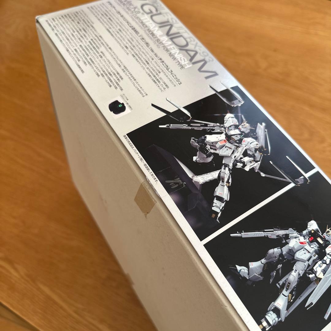 MG 1/100 RX-93 νガンダムVer.Ka チタニウムフィニッシュ