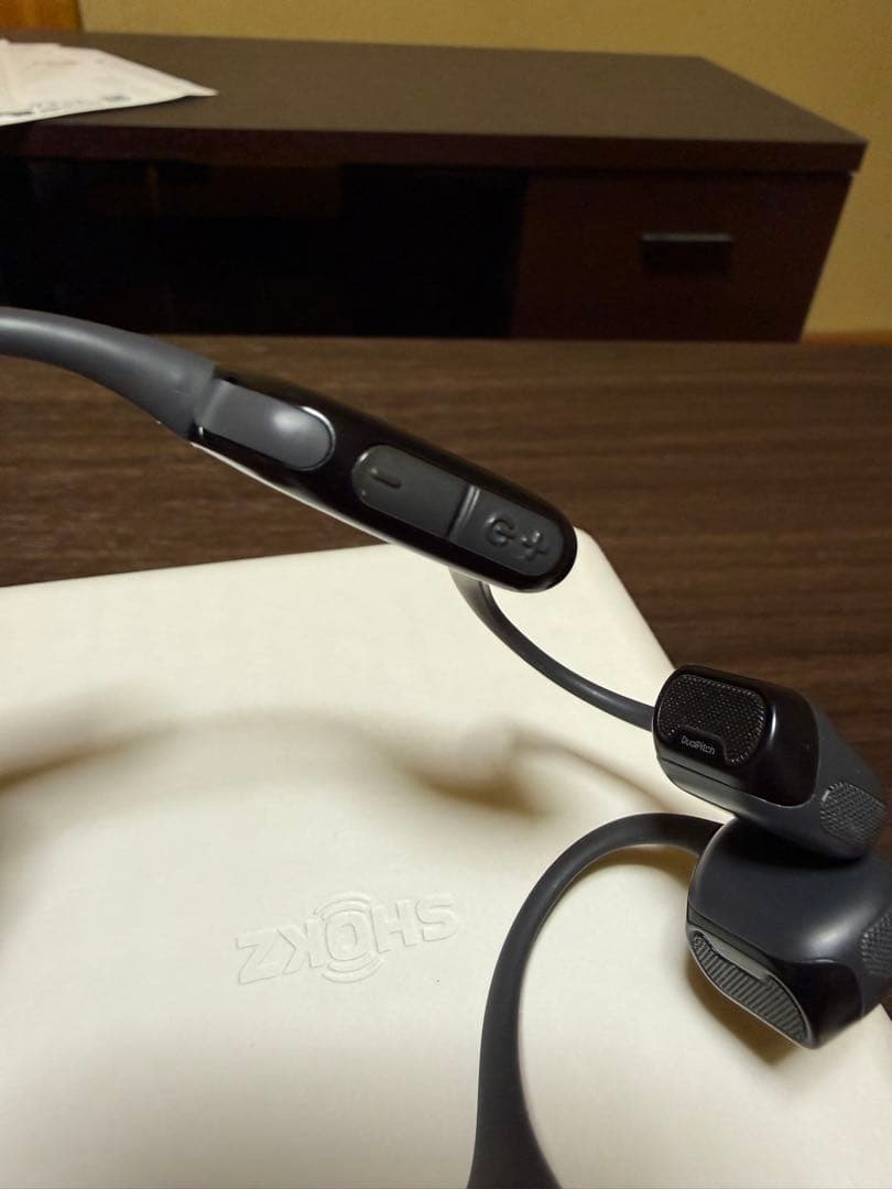 し*ん様 SHOKZ Open Run Pro2 骨伝導イヤホン ブラック 訳あ