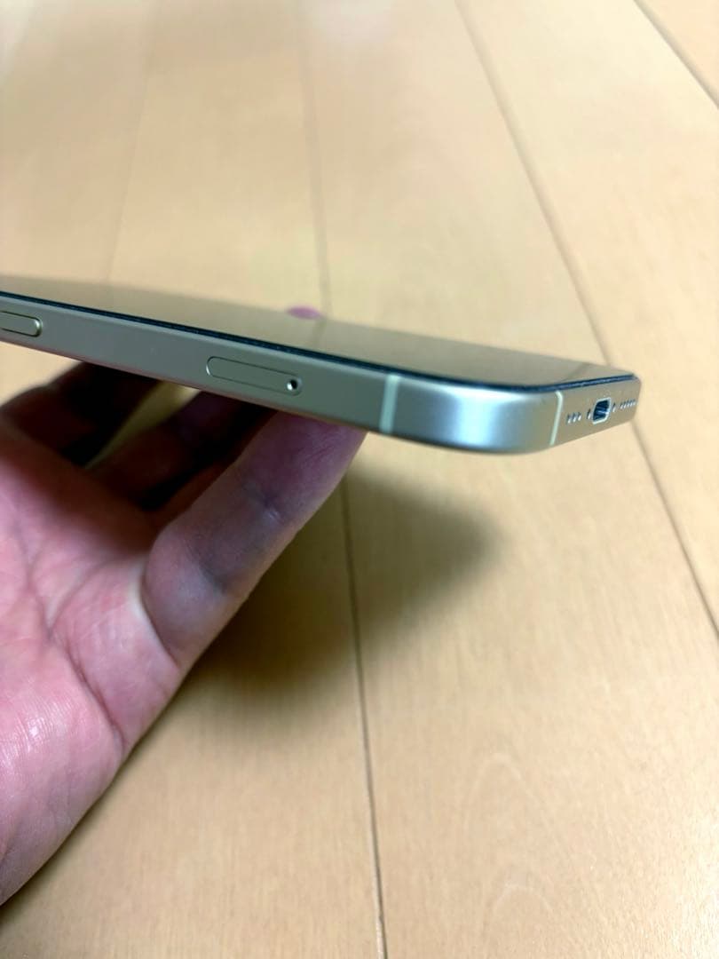 Apple iPhone 15 128GB イエロー 美品　simフリー