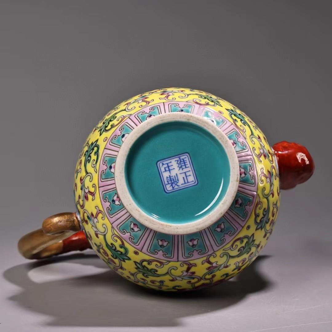 中国古美術・珍品旧蔵七宝彩と鎏金の磁器の茶壺・急須・文房具・置物・茶道具・漆箱付