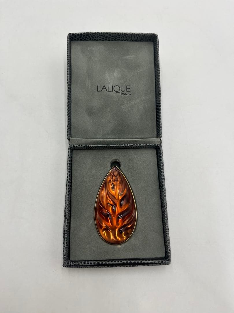 ラリック Lalique 琥珀　ブローチ
