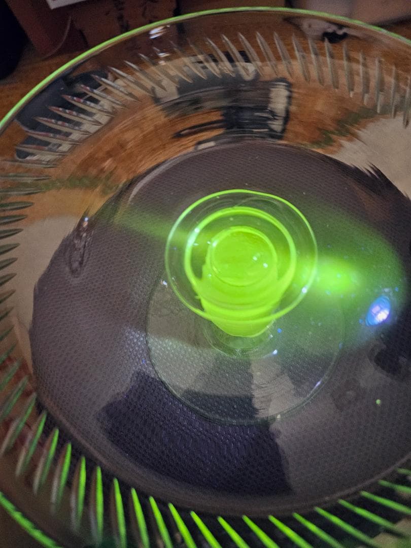 ウランガラス 大正辺りのコンポート皿