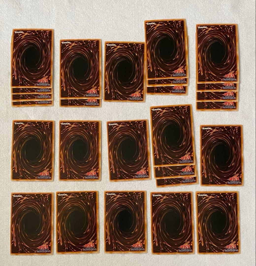 遊戯王　初期カード　デュエルマスターズ　KONAMI 高橋和希　集英社