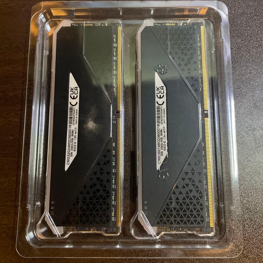 メモリー CORSAIR VENGEANCE RGB RS 32GB DDR4