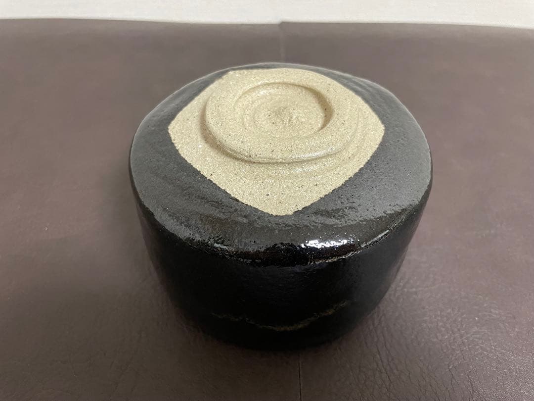 十代大樋長左衛門　黒茶盌　共箱　共布　栞　茶碗　大樋焼　楽焼　茶道具