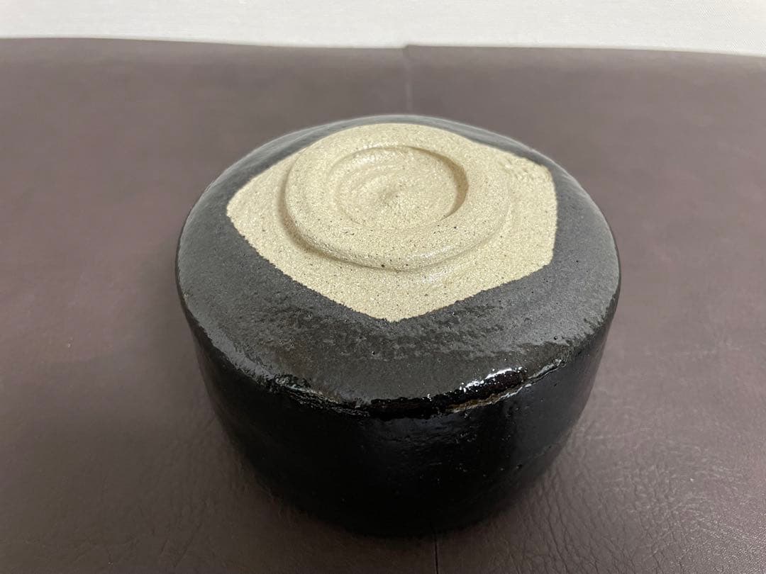 十代大樋長左衛門　黒茶盌　共箱　共布　栞　茶碗　大樋焼　楽焼　茶道具