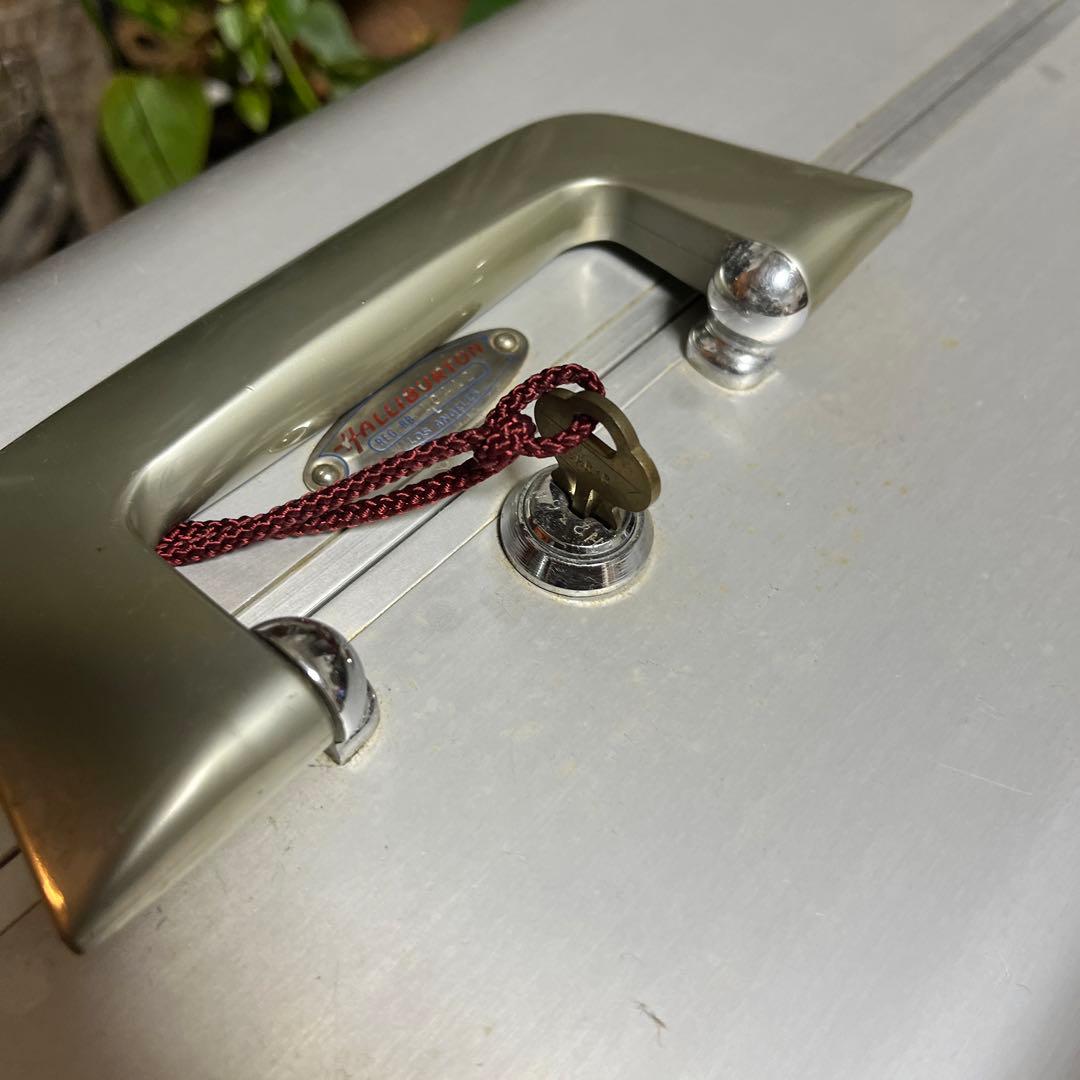 素敵な内装【鍵つき】レア大型赤ハリバートンゼロハリバートンビンテージスーツケース