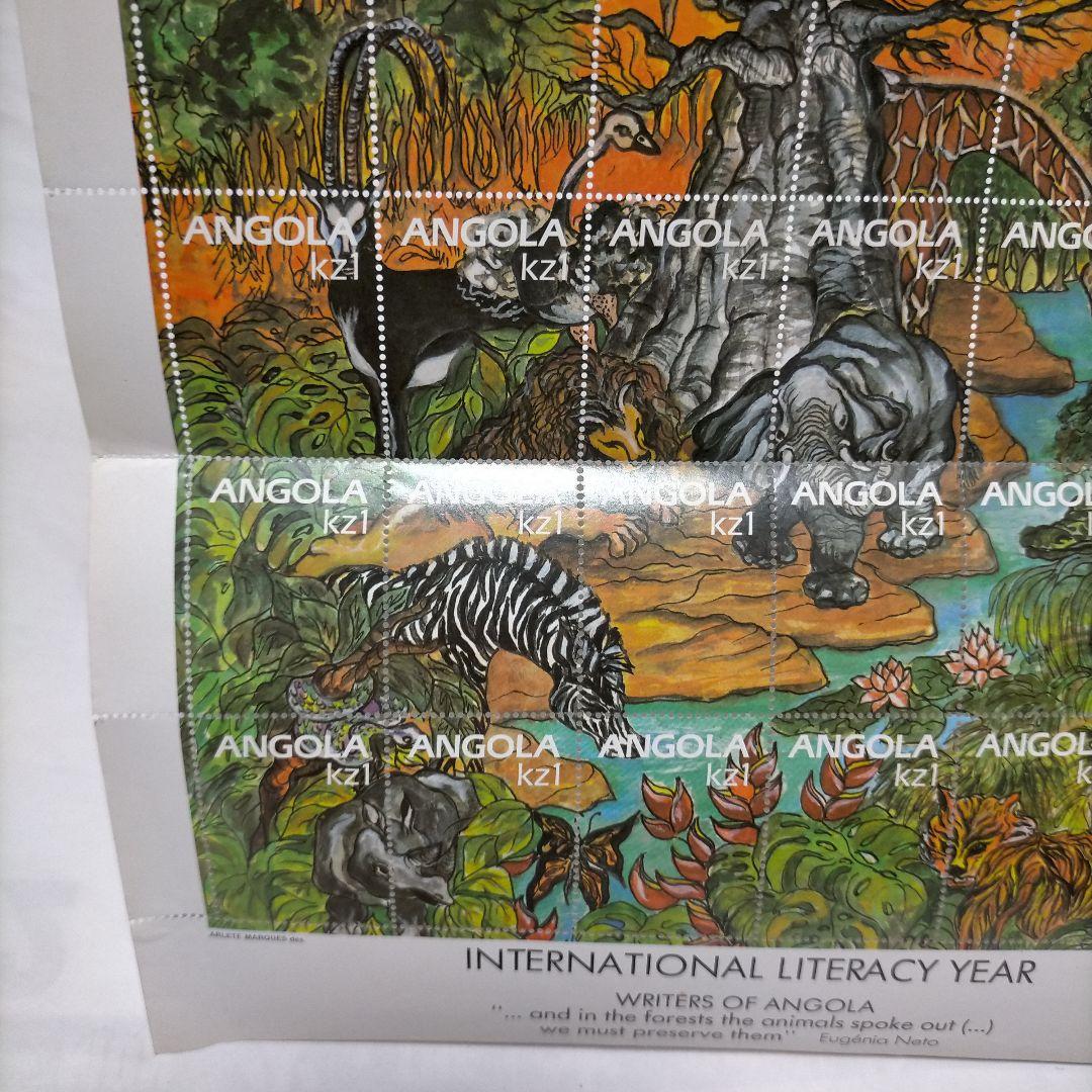 売約外国切手 アンゴラ 動物と森大型30面切手入りシート未使用 訳あり