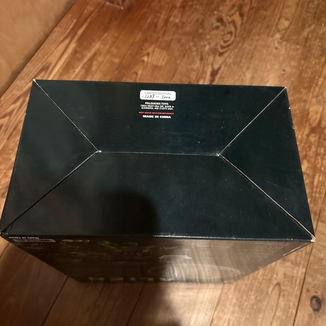 エイリアンフィギュア レリーフ[直径約30cm]