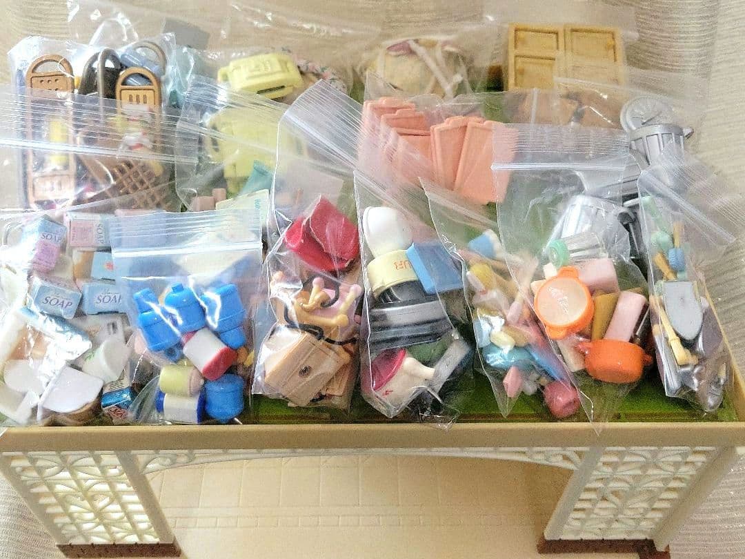 【入手困難】シルバニア＊大量小物まとめ売り【ガレージつき】