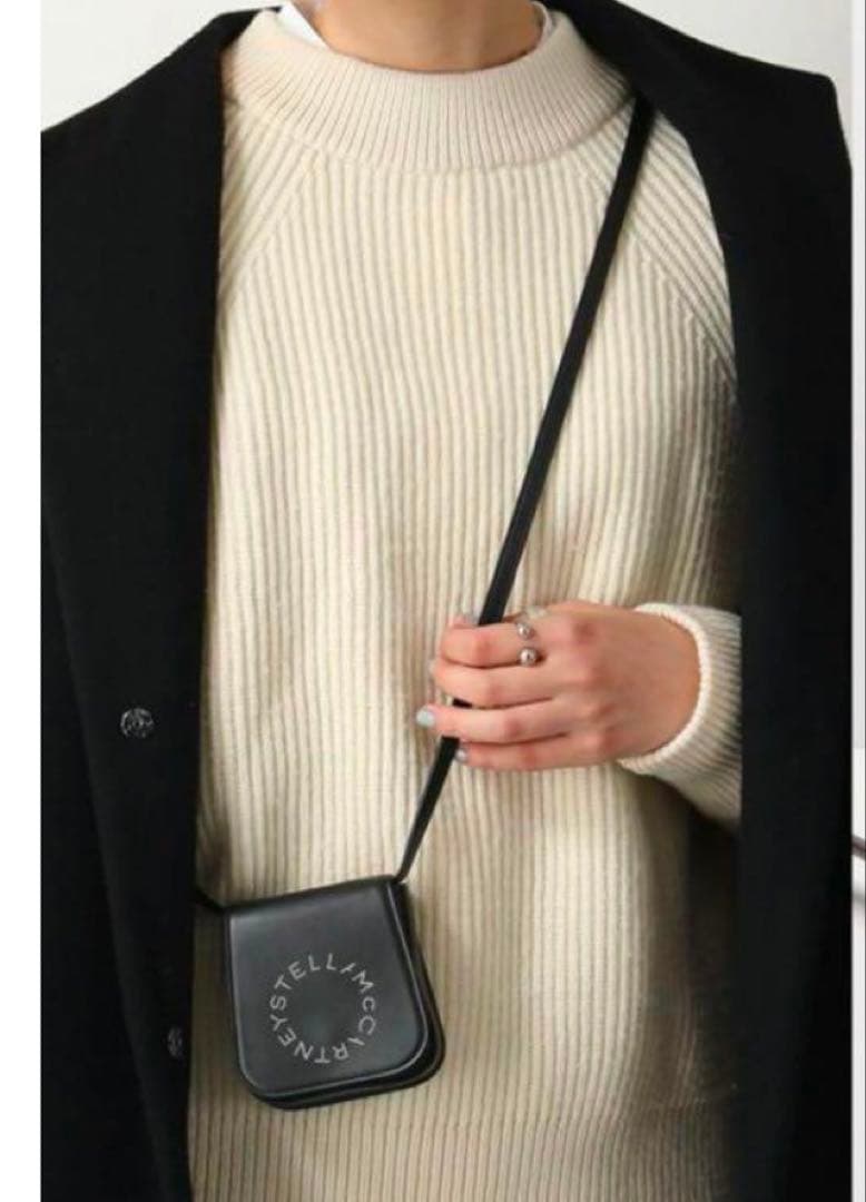 新品　STELLA McCARTNEY カードホルダー　ブラック×ホワイト