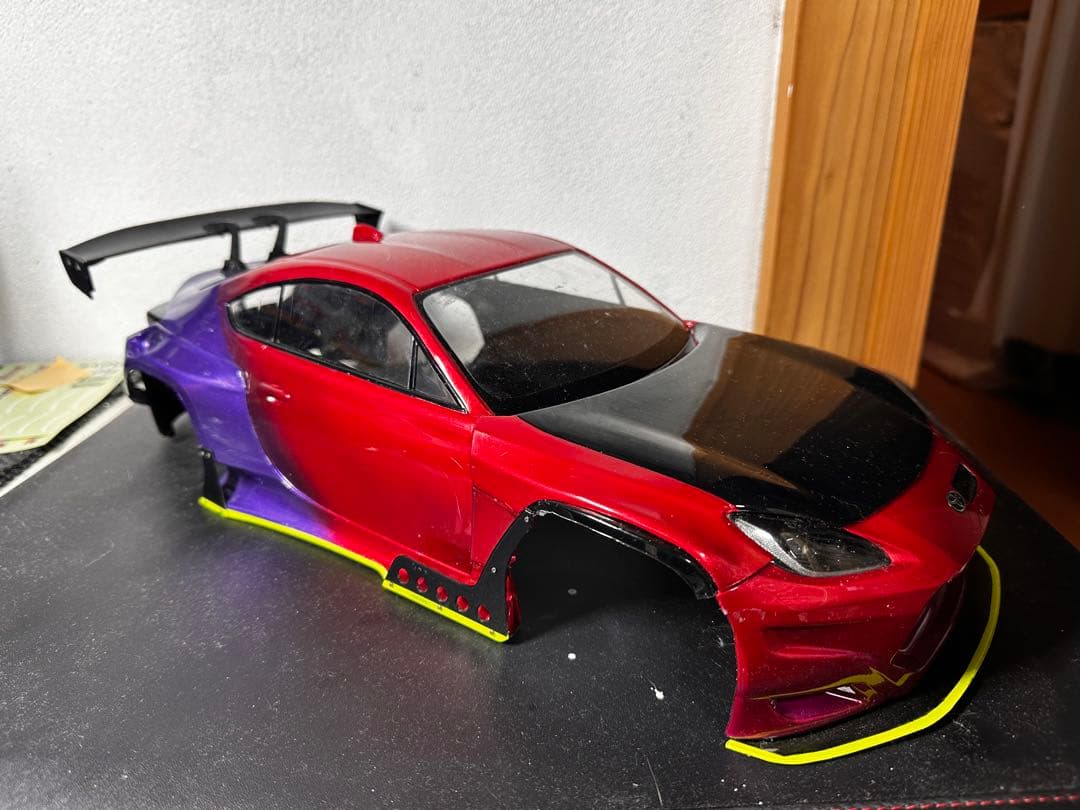 ラジコンボディー　GR86