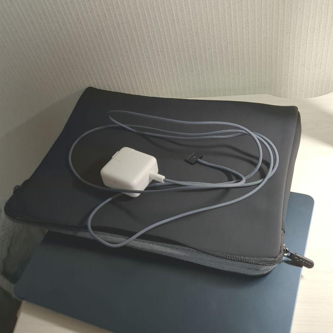 MacBook Air 2022　M2　8GB_256GB