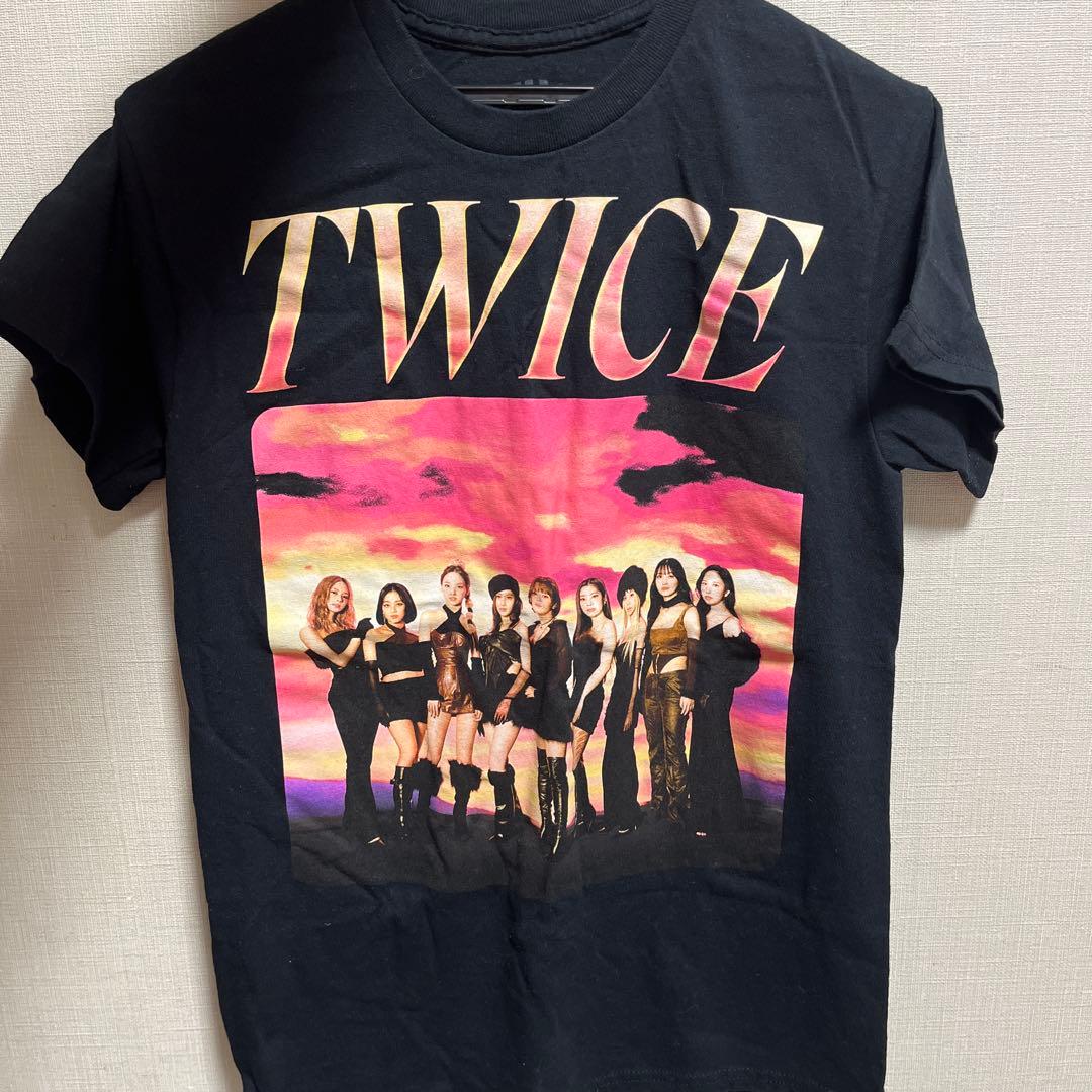 TWICE Tシャツ 【READY TO BE 】 LA