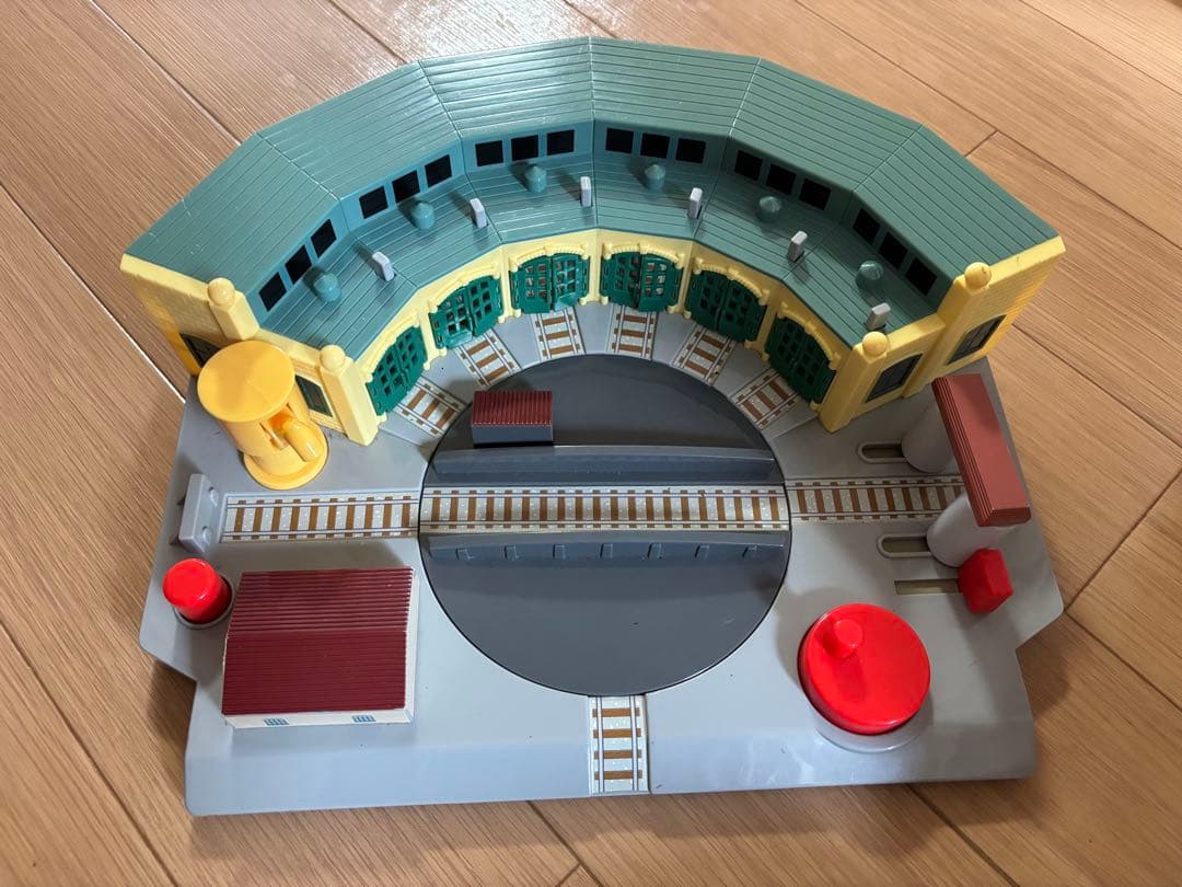 トーマス ミニカー41個&操車場セット