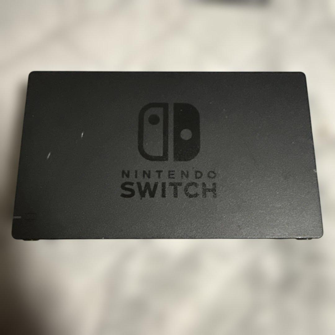 Nintendo Switch 本体（ジョイコン無し）　充電コード　ドック