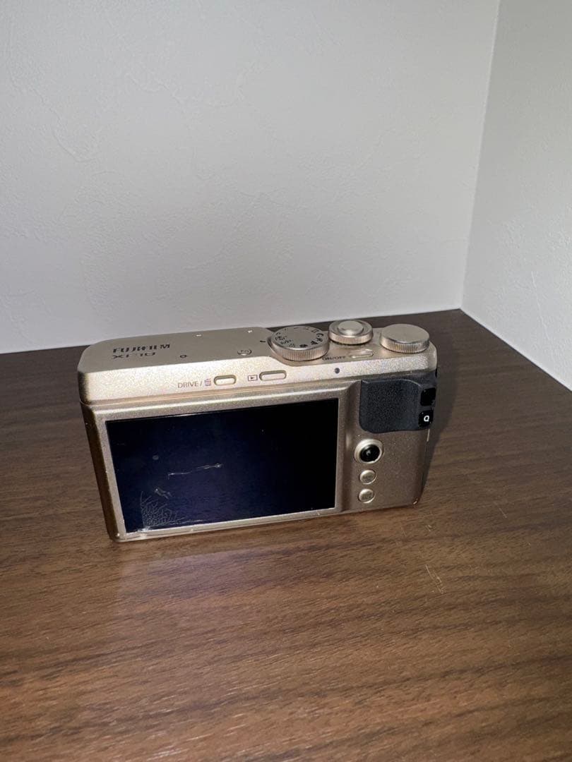 FUJIFILM XF10 ゴールド コンパクトデジタルカメラ