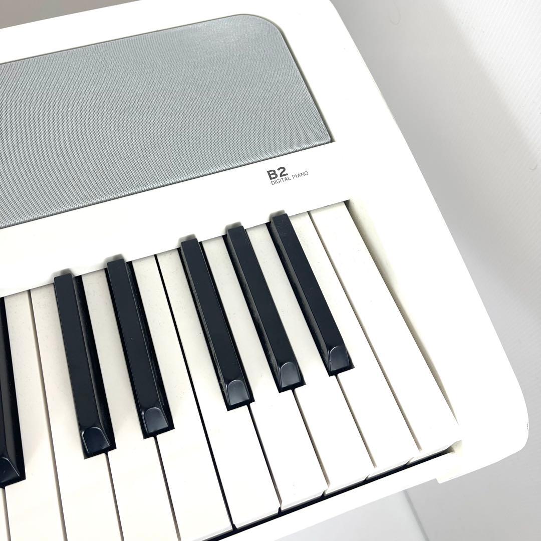 KORG B2 88鍵電子ピアノ 白 2021年製 （譜面台・ヘッドホン付）
