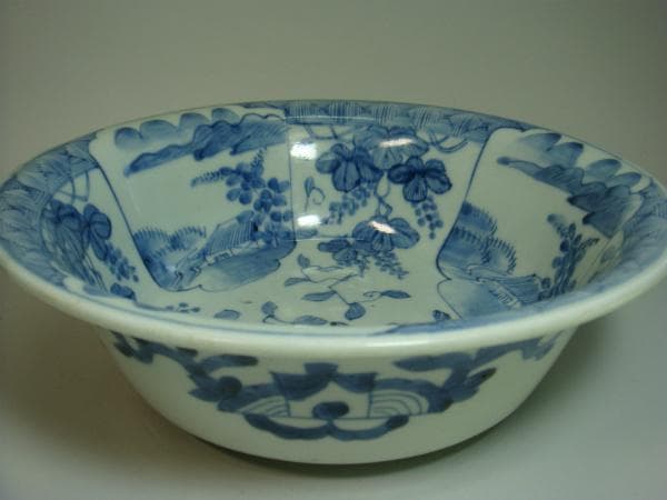 鉢■伊万里染付唐草紋窓山水図大鉢 菓子器 蝙蝠 蛇の目高台■ 忠佐伯