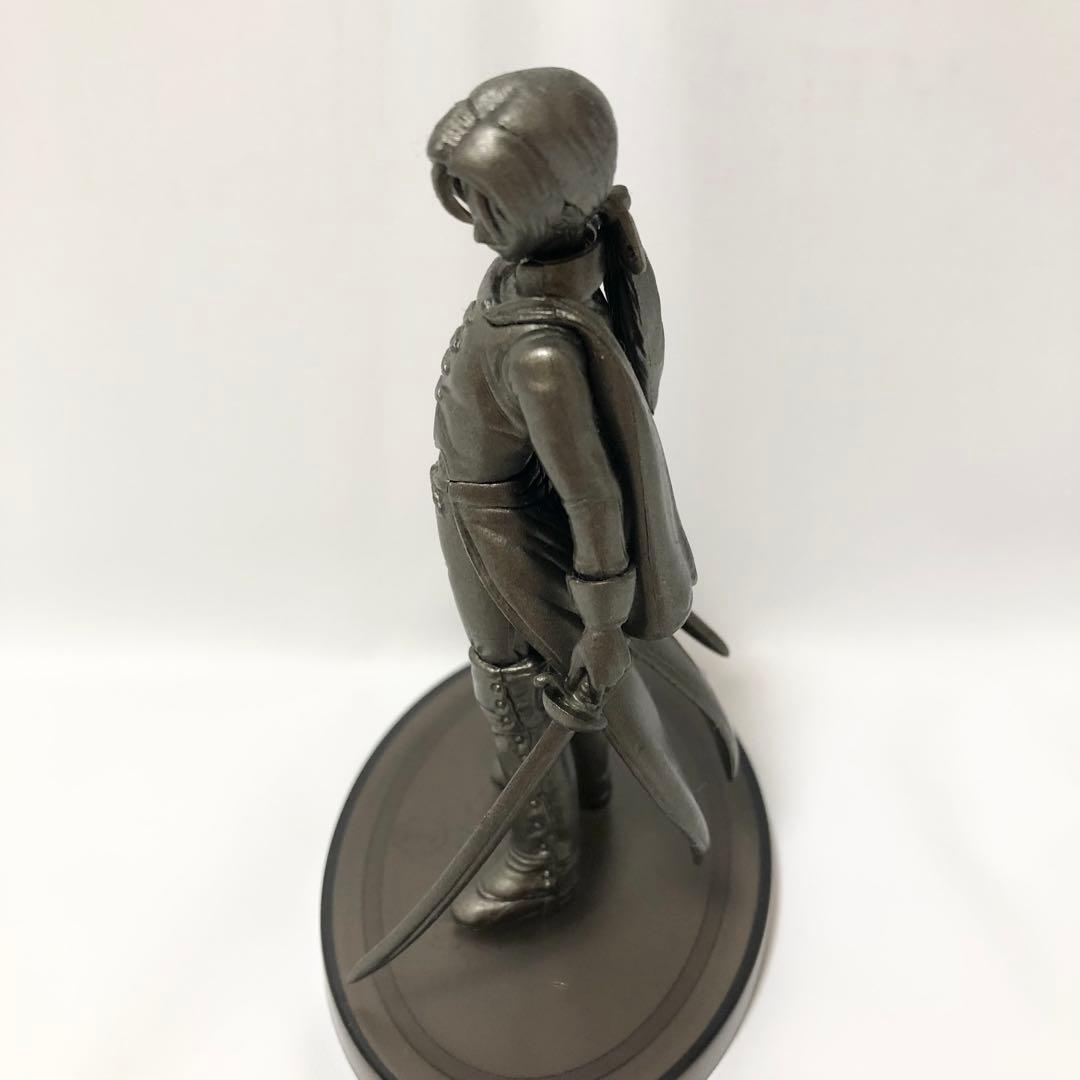 【匿名配送】超レア！シークレットあり！ドラクエ8 キャラクター フィギュア 4体