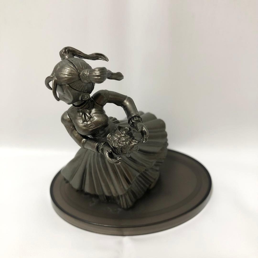 【匿名配送】超レア！シークレットあり！ドラクエ8 キャラクター フィギュア 4体