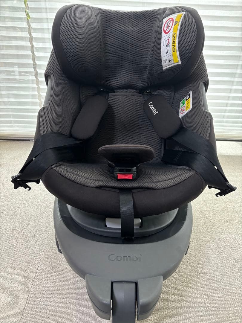 お値下げ本日まで！【美品】コンビ The S ISOFIX