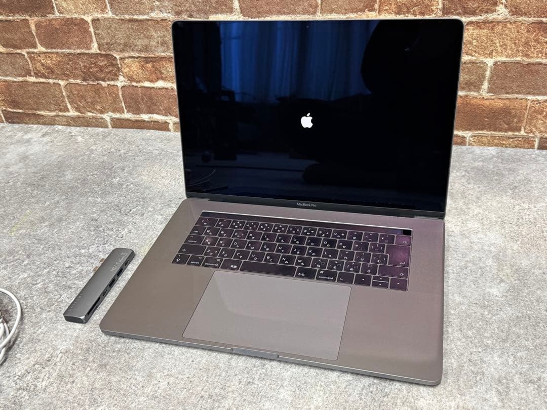 MacBookPro 2017 15インチ 16GB/256GB/スペ