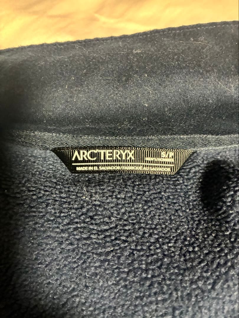 アークテリクス　カイヤナイトベスト　メンズs ネイビー　kyanite vest