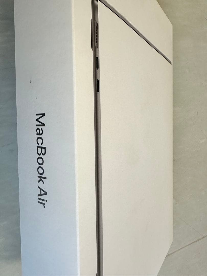 MacBook Air13㌅　M3 256GB