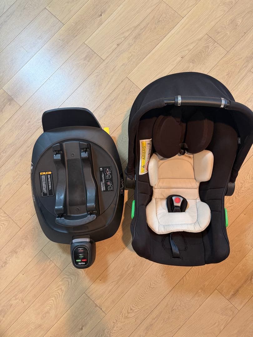 Aprica 車用チャイルドシート ブラック