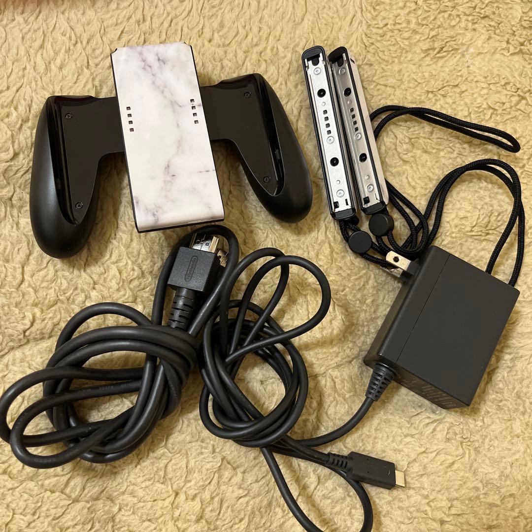 【美品・付属品完備】Nintendo Switch 本体