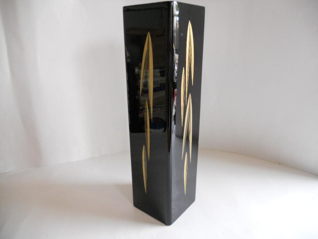 輪島塗 角野岩次 作 沈金笹文 蒔絵 花器 ヴィンテージ 花入 新品 です。