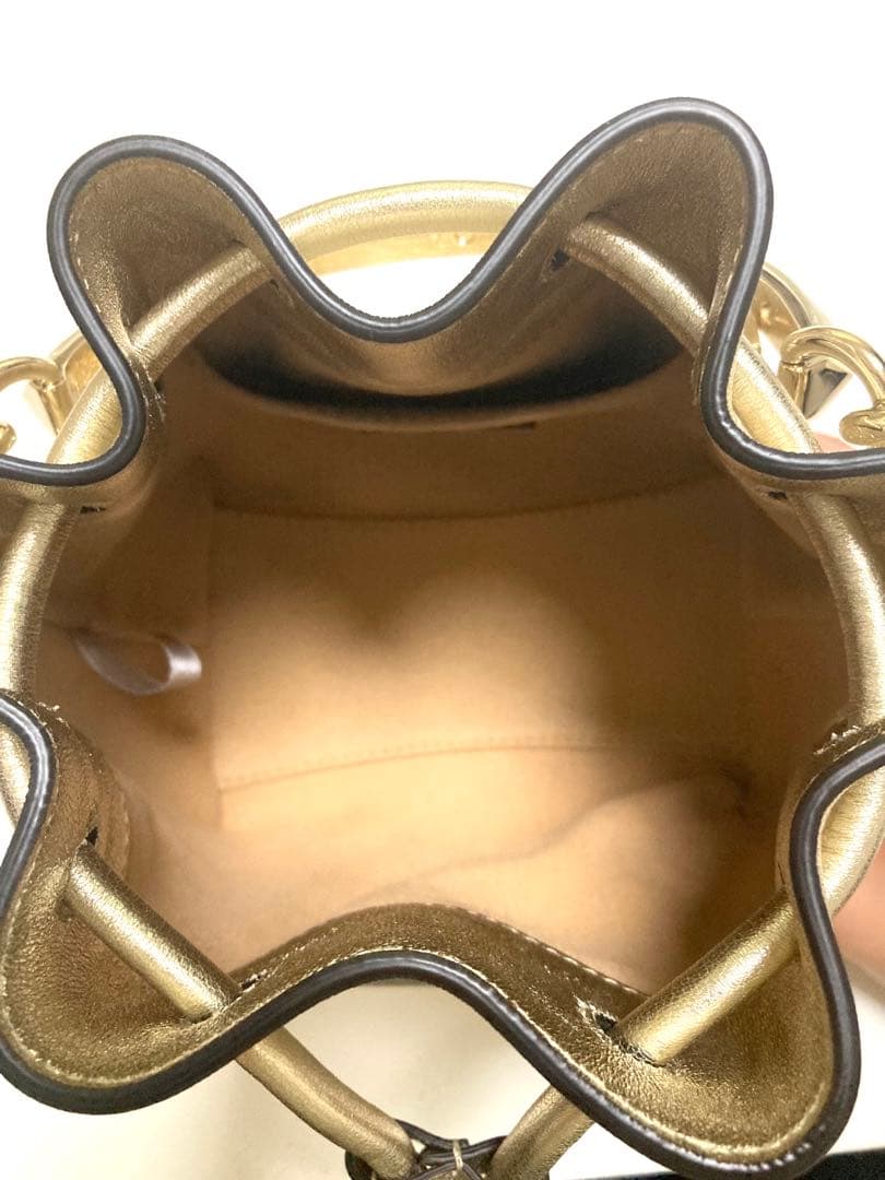 ゲリラセール美品✨JIMMY CHOO ジミーチュウ ボンボン ショルダーバッグ