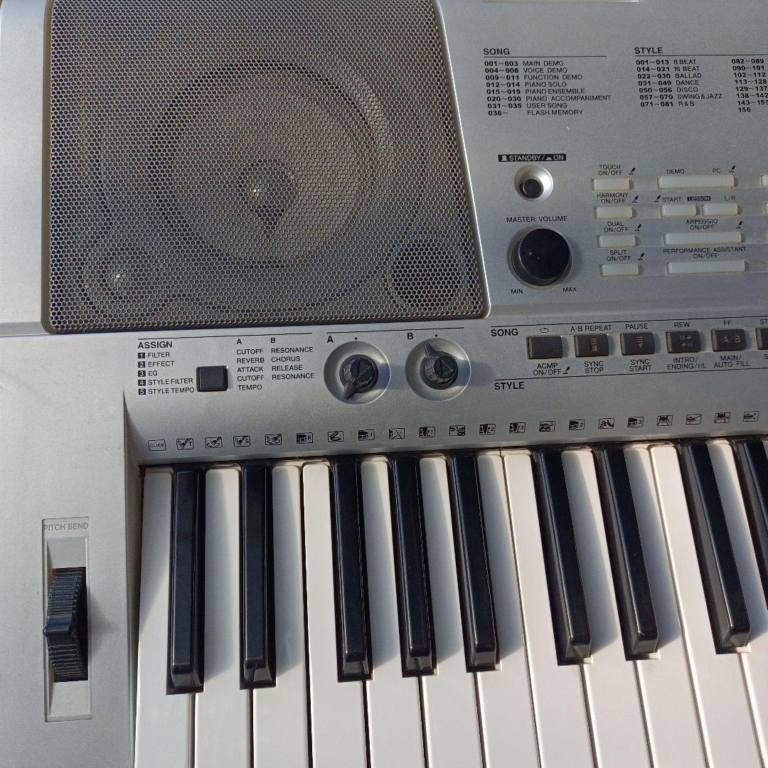 Yamaha PSR-E403 内蔵スピーカー付き