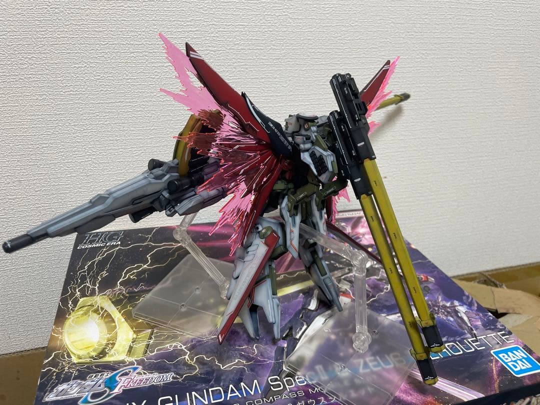 HG デスティニーガンダムspec2 ゼウスシルエット 1/144 完成品