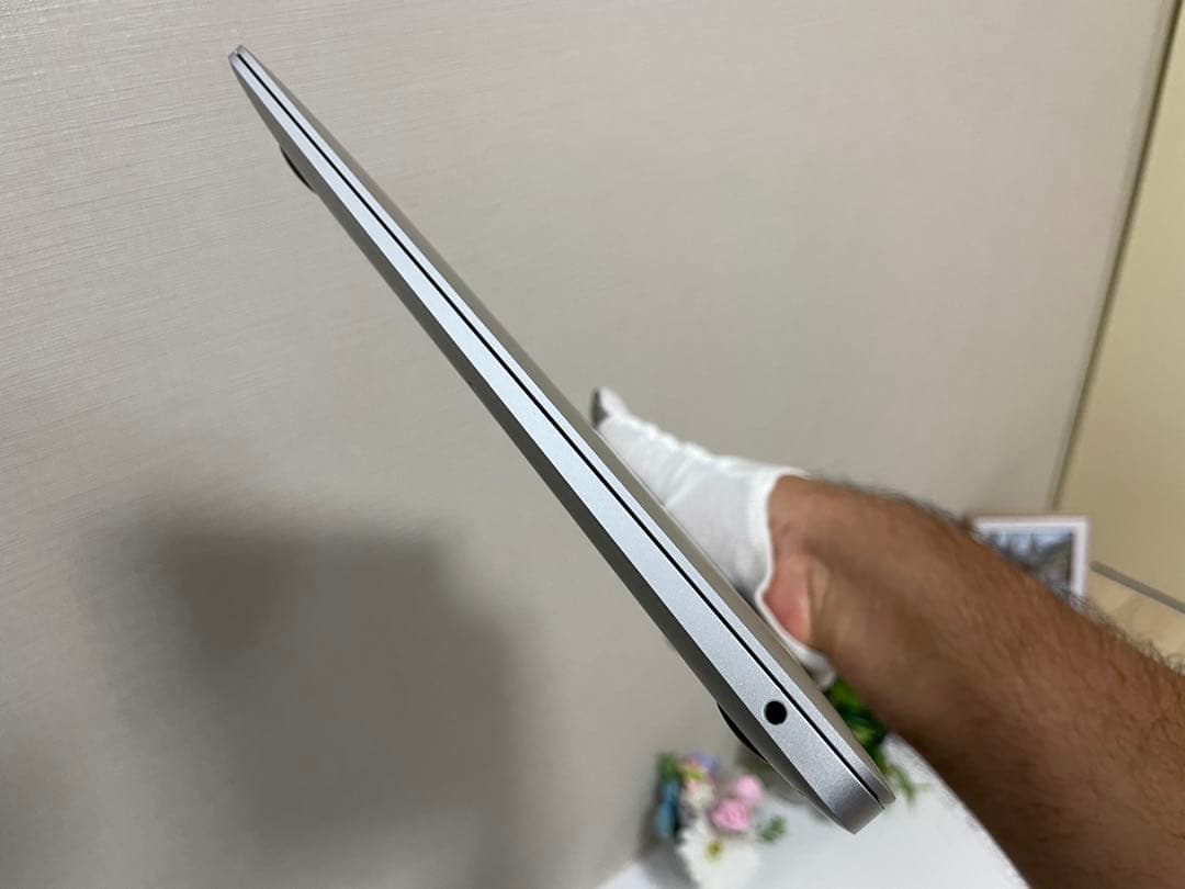 シルバー MacBook Retinaディスプレイ
