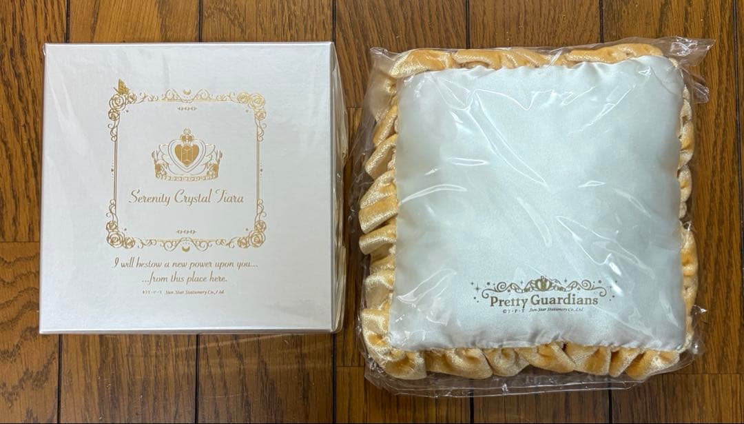 2511 アンティークスタイル　セレニティ　ティアラ　クリップケース　FC限定