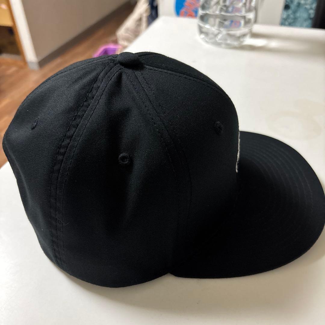 HIDE AND SEEK ブラックベースボールキャップ　インディアンス