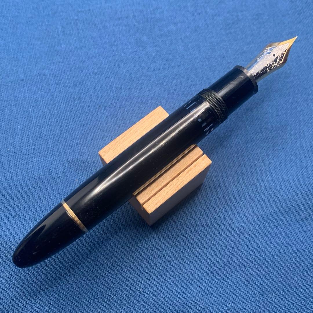 良品　モンブラン　149 中白18K F ヘミングウェイ　マイスターシュテュック