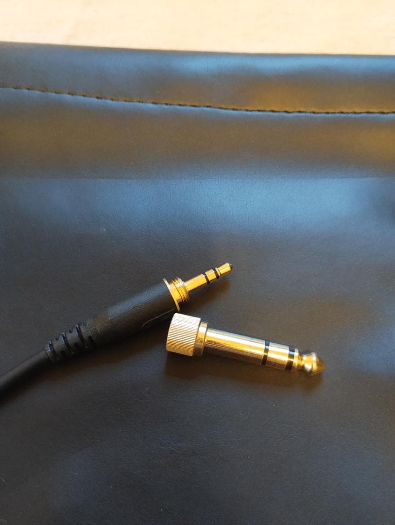 オーディオテクニカ 有線ヘッドホン ブラック 箱・収納ケース付 ATH-M50x