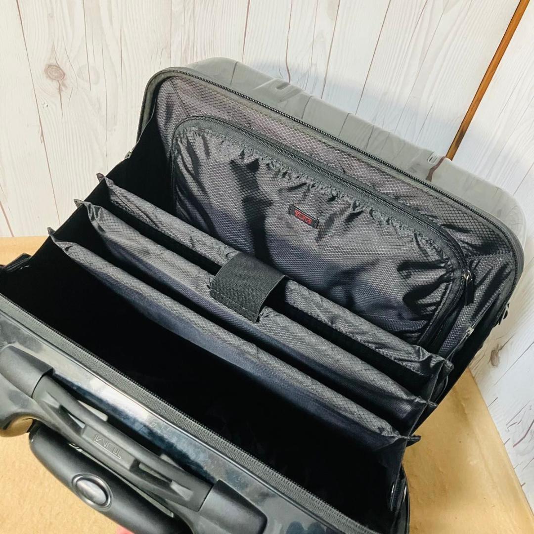 【希少】TUMI スーツケース 228004D V3 ブラック4輪 機内持込可能