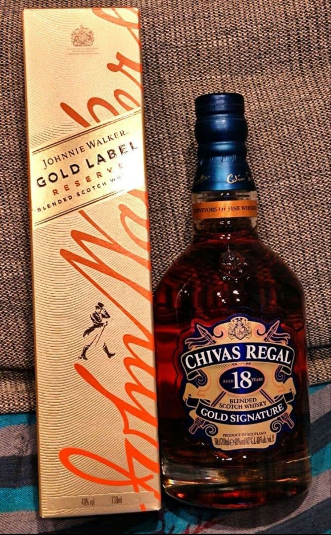 シーバスリーガル18年 ジョニーウォーカー ゴールドラベル 700ml 2本売り